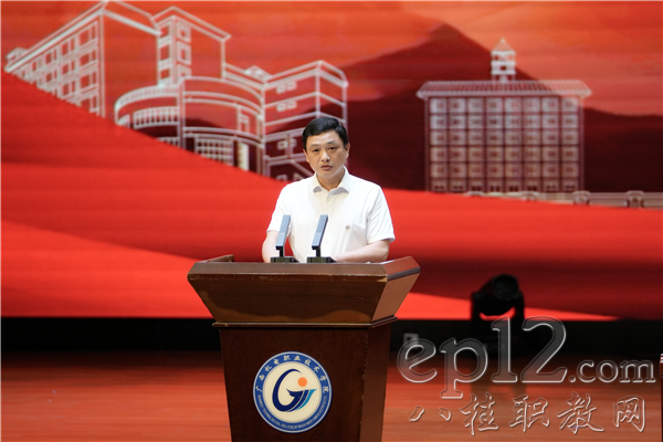 校长吴世先
