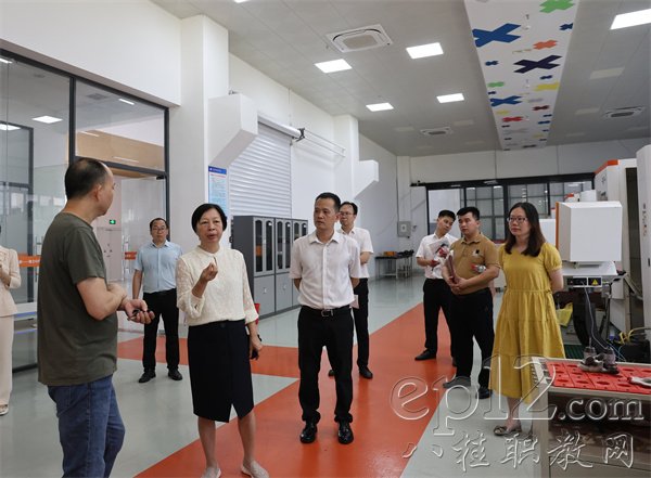 检查组检查教学实训场所