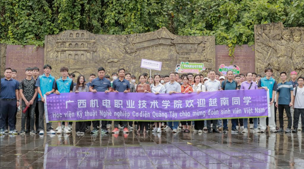 国际化办学 | 新华社等多家官方媒体对我...